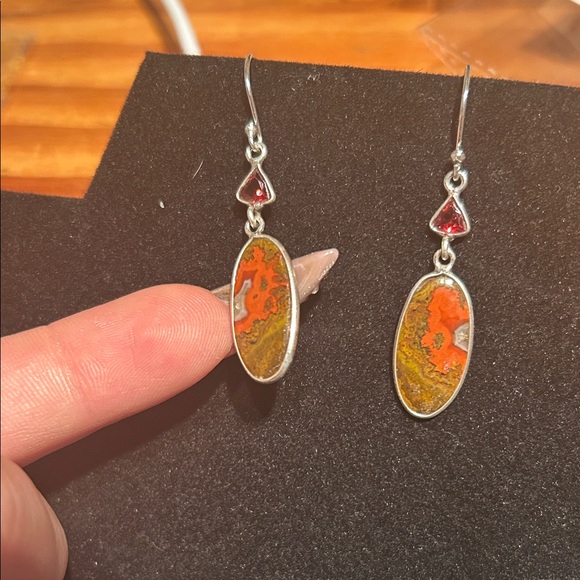 Elegant Graveyard Point Plume Agate: Dangle Earrings - Picture 4 of 4
